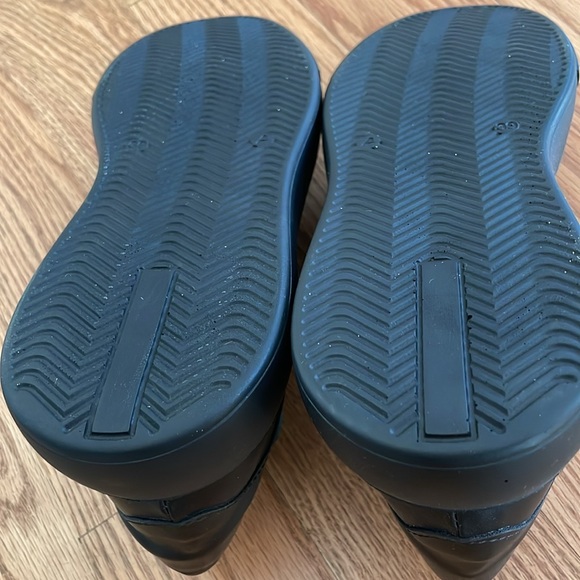 Leopard Round Toe Chunky Sneakers - Picture 10 of 14